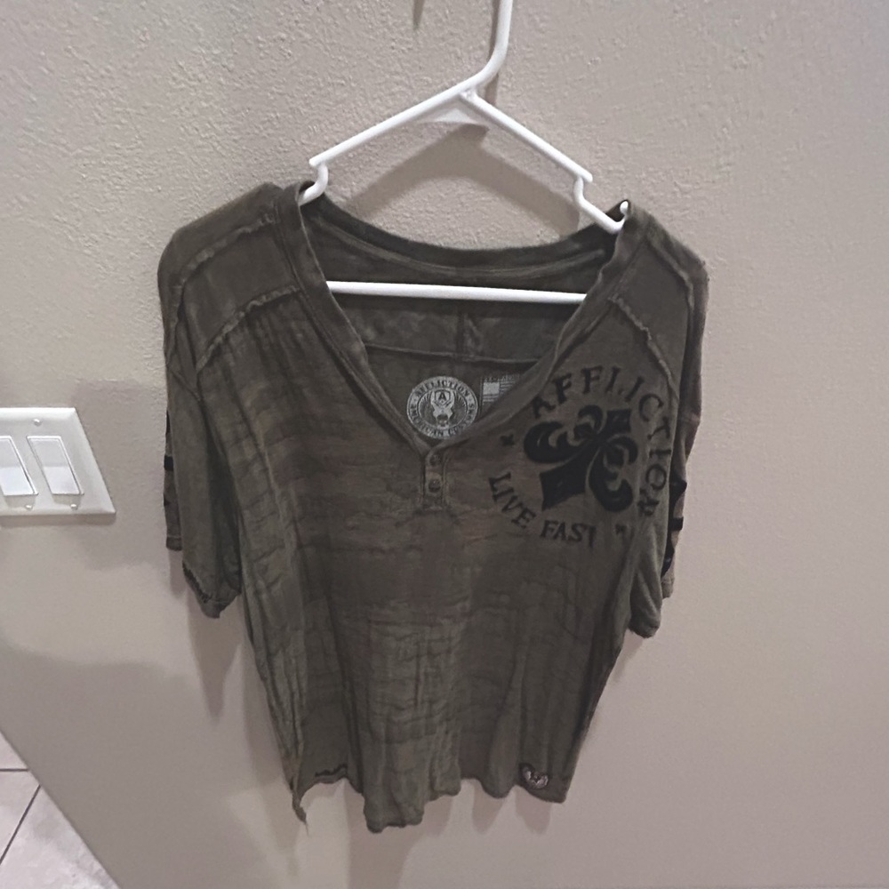 Affliction y2k shirt 😊